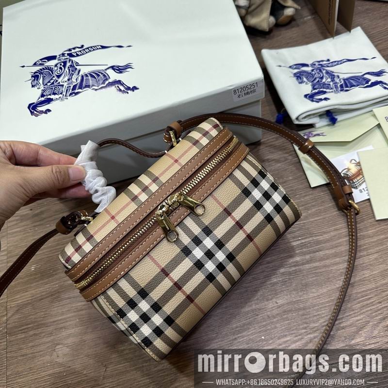 Burberry Bags 5251 19.5x8x15cm HQ