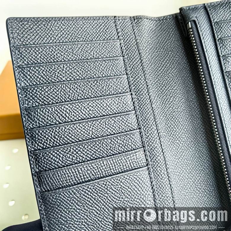 Burberry Bags 041405 WP