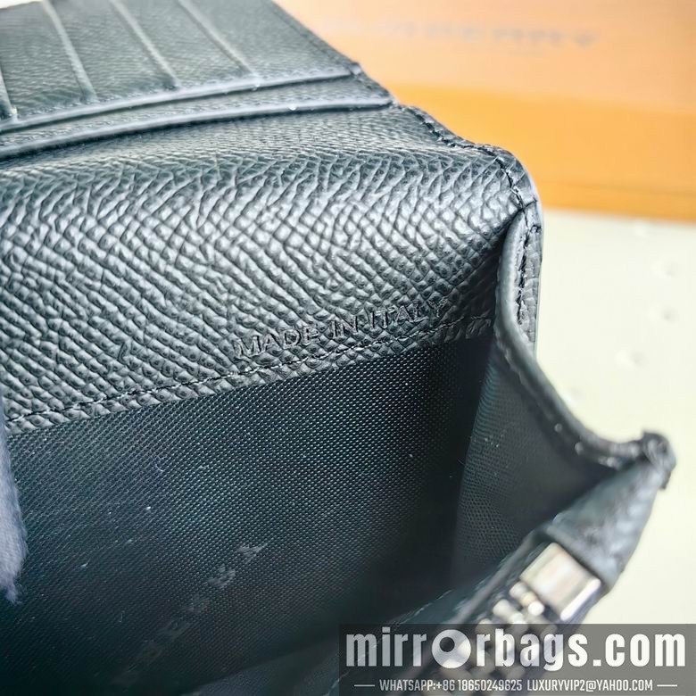 Burberry Bags 041405 WP
