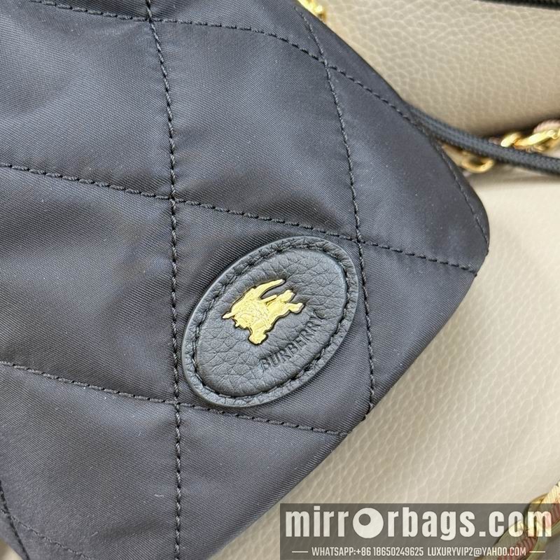 Burberry Bags Horseshoe 14x10x19cm HQ