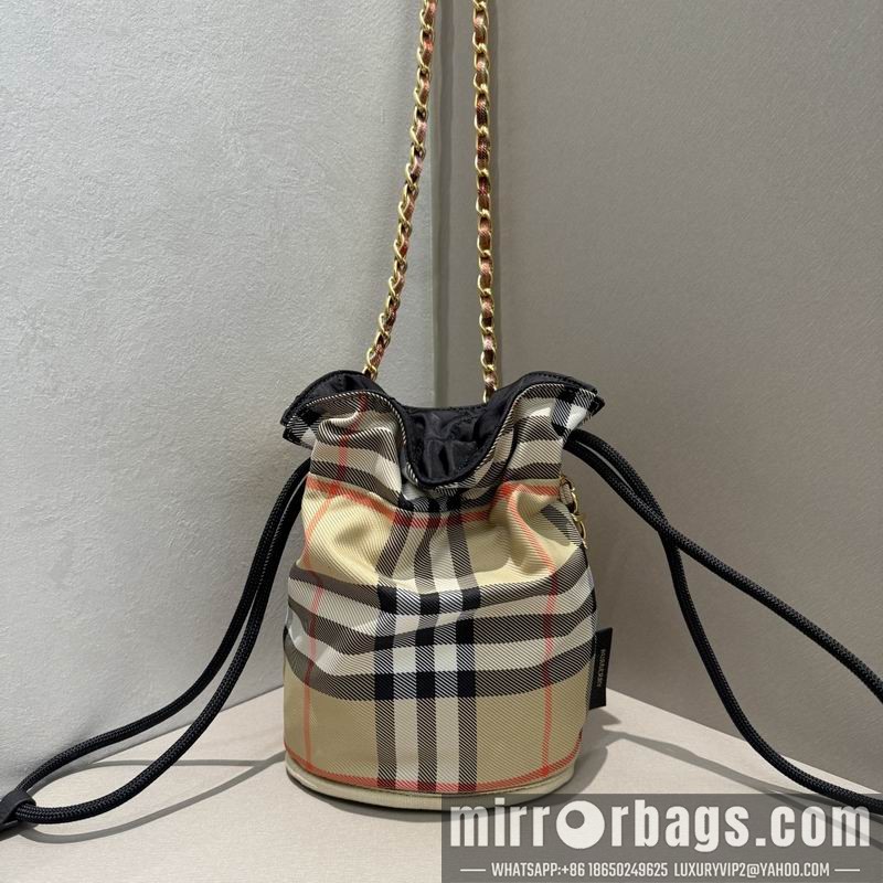 Burberry Bags Horseshoe 14x10x19cm HQ