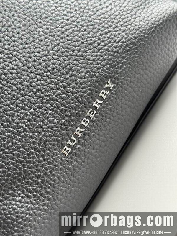 Burberry Bags 8911 29x15x40cm HQ
