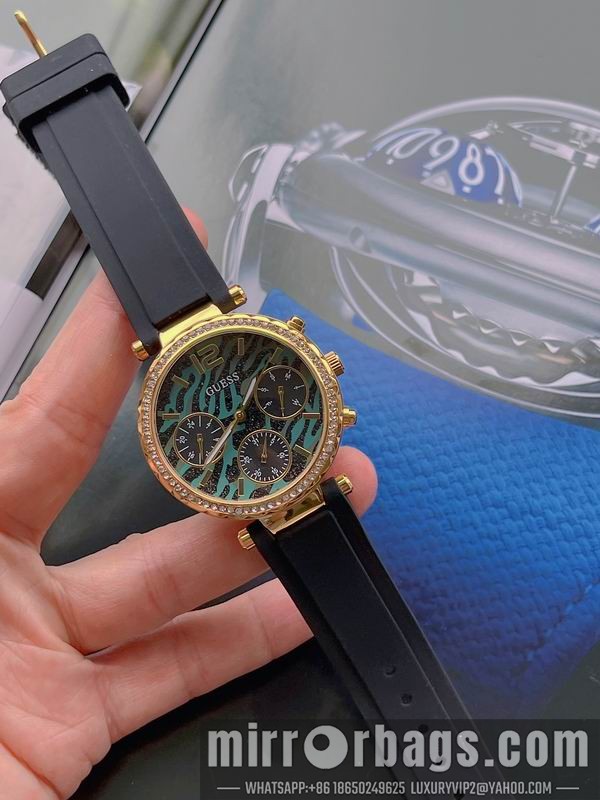 Guess watch 1010136 Watch
