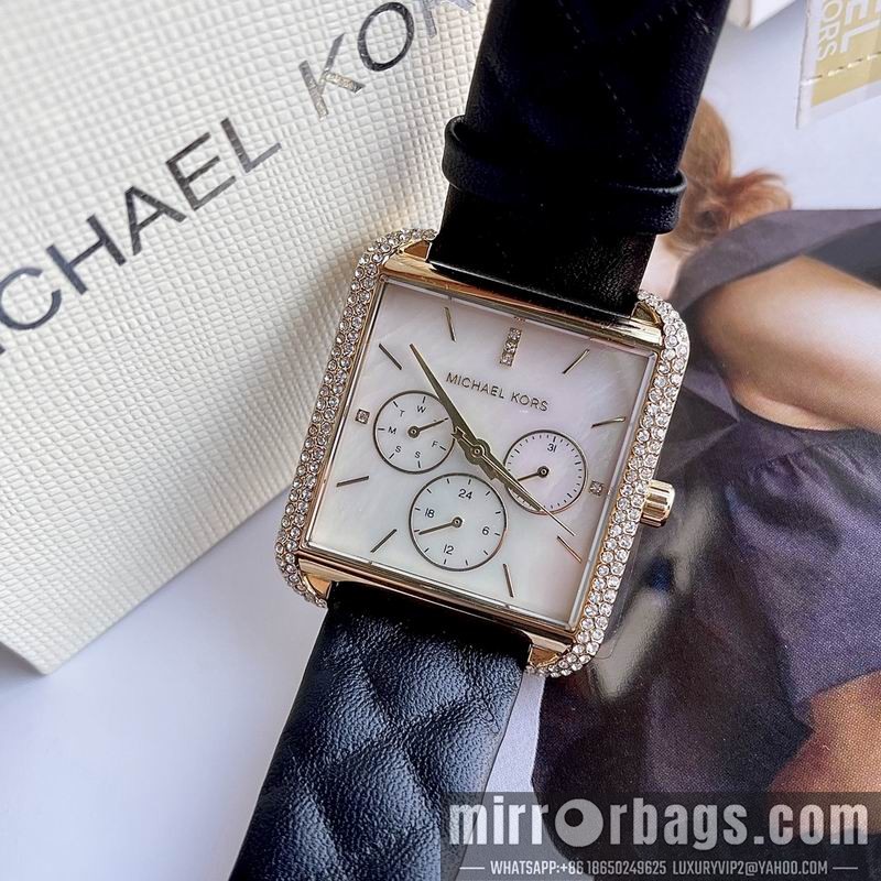 MK 37X32mm 101075 Watch