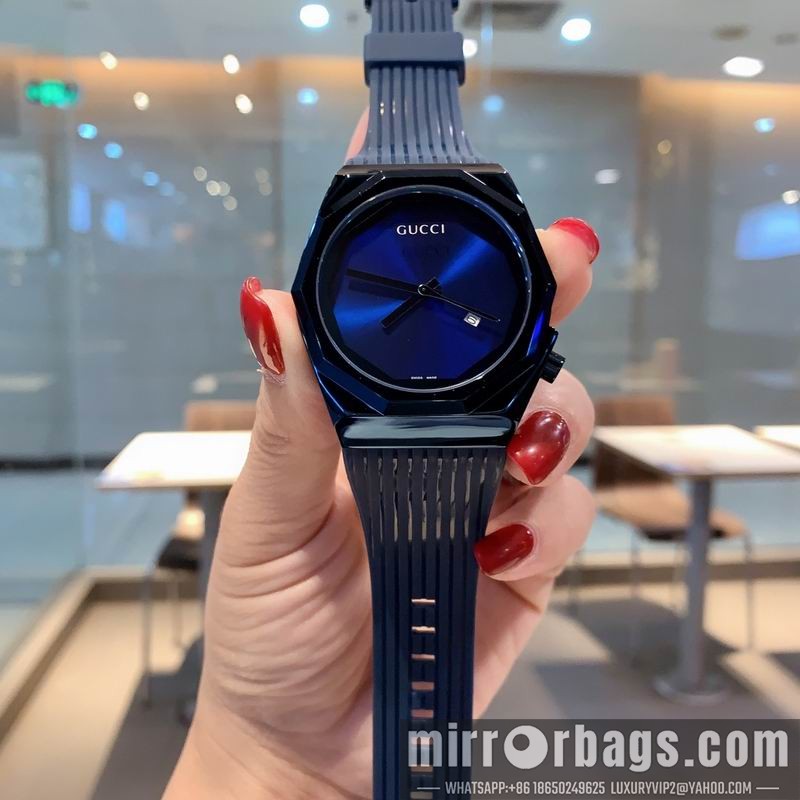 Gucci 41mm 010518 Watch