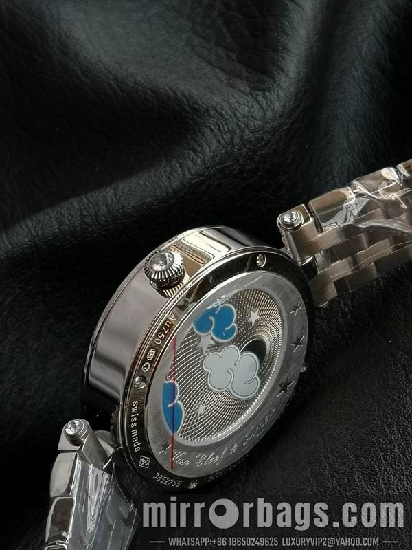 Van Cleef & Arpels watch 040956 Watch