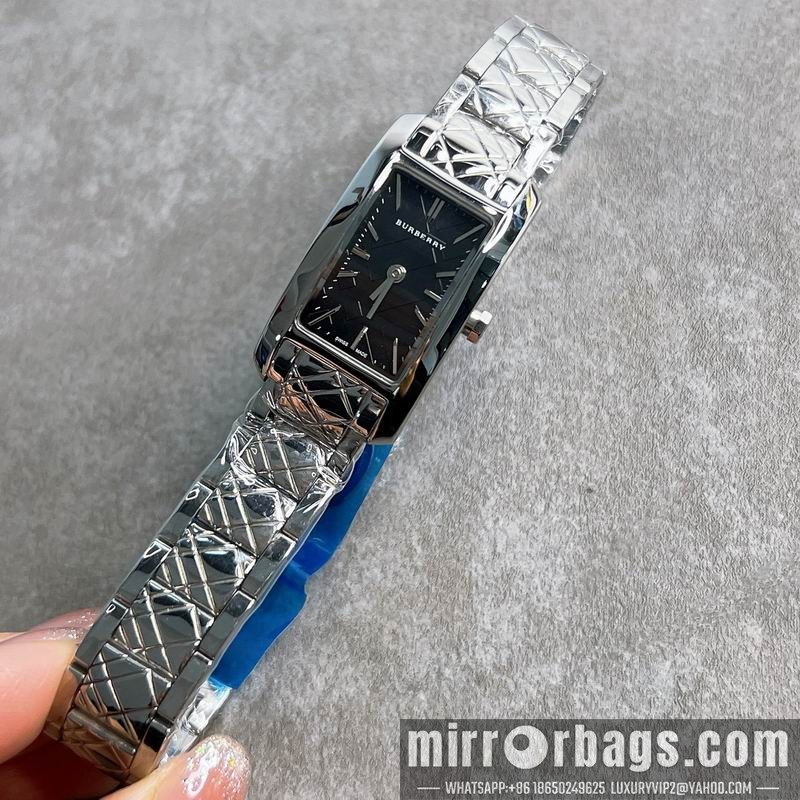 Burberry 19X30mm 042737 Watch