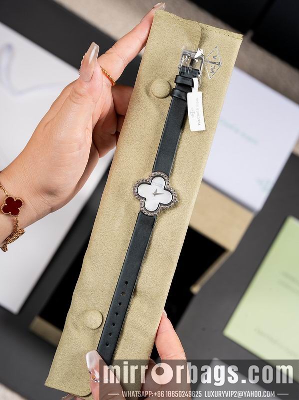 Van Cleef & Arpels 29.7mm 080606 Watch