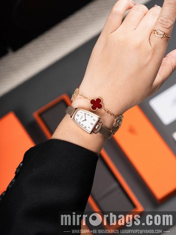 Hermes 20X27.2mm 080601 Watch