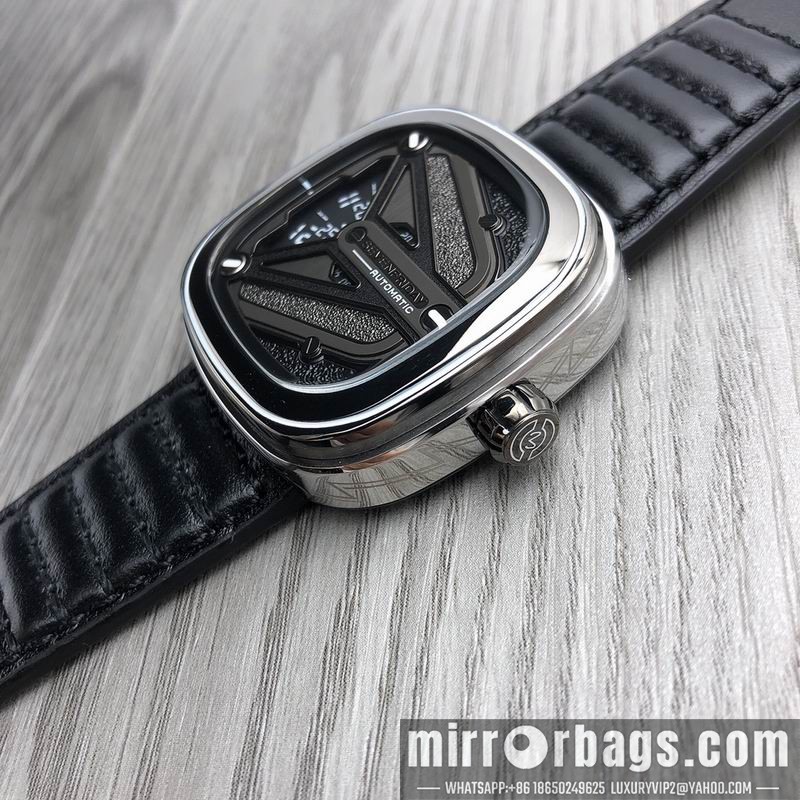 Seven Friday 47.6X47mm 090475 Watch