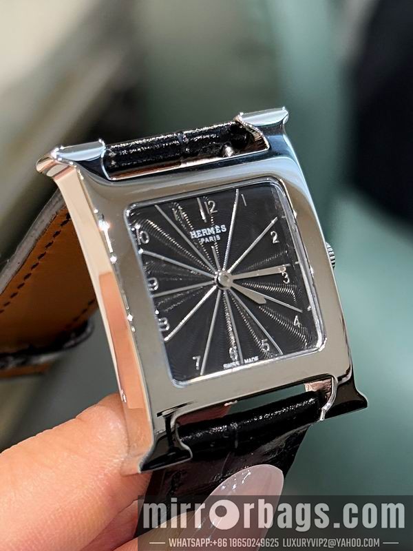 Hermes M26mm S21mm 111420 Watch