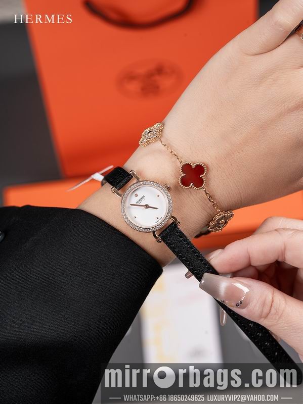 Hermes 21X18mm 052306 Watch