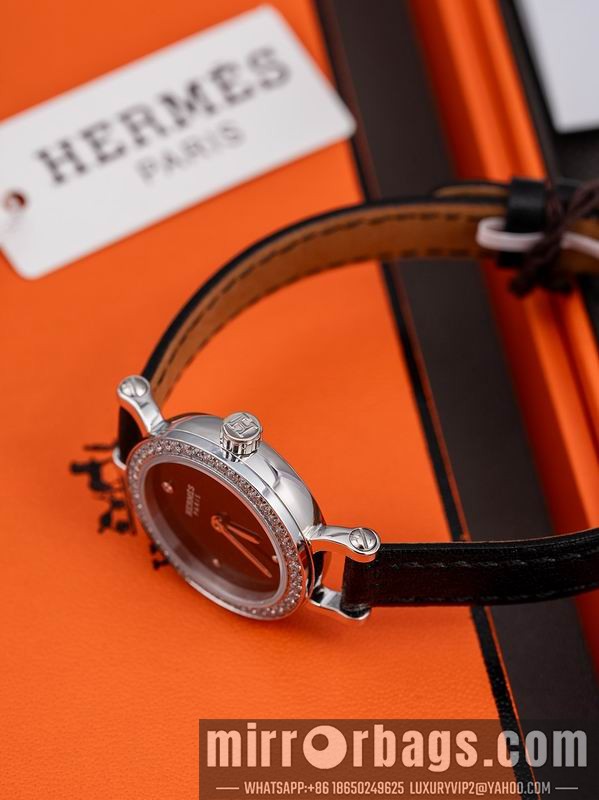 Hermes 21X18mm 052306 Watch