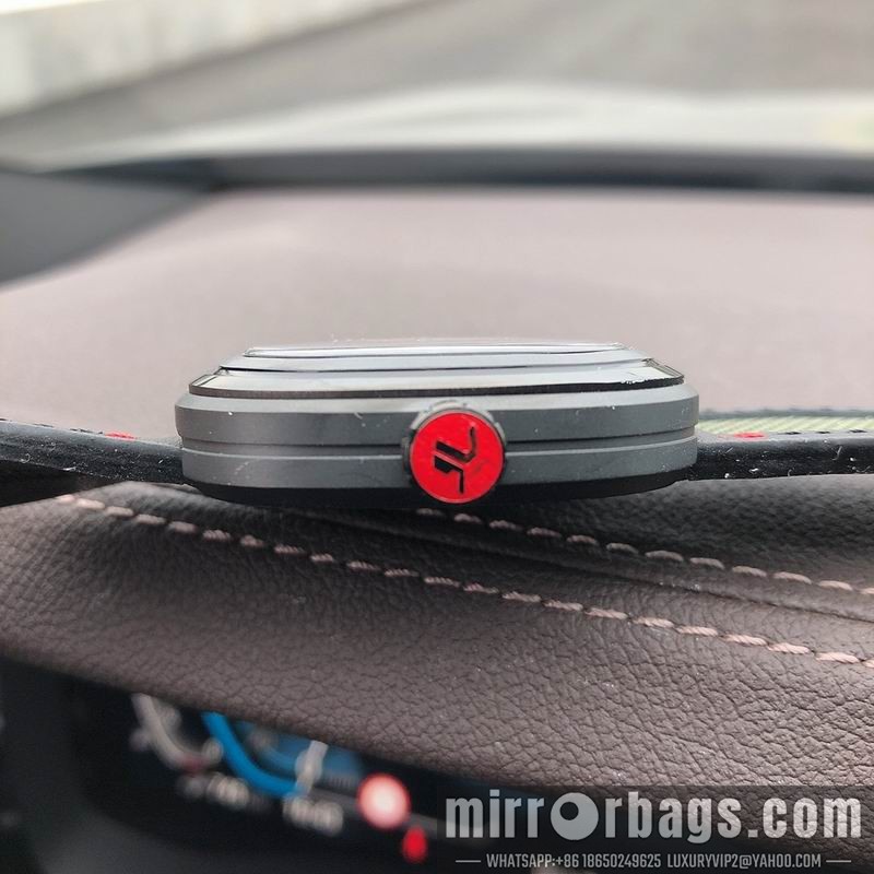 Seven Friday 45.6X45mm 090484 Watch