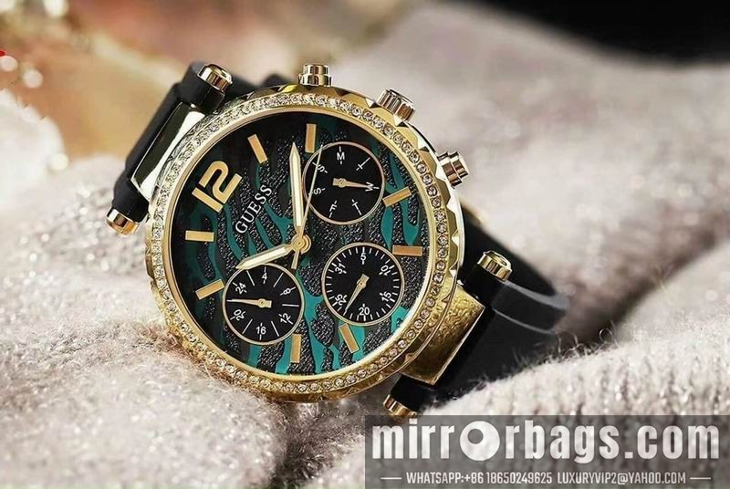 Guess watch 1010136 Watch