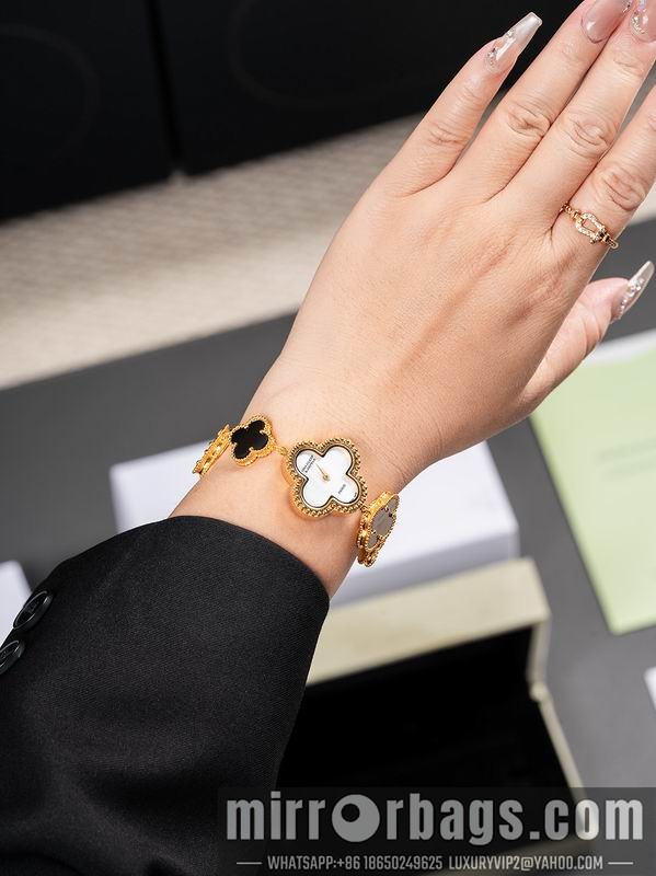 Van Cleef & Arpels 27mm 080605 Watch