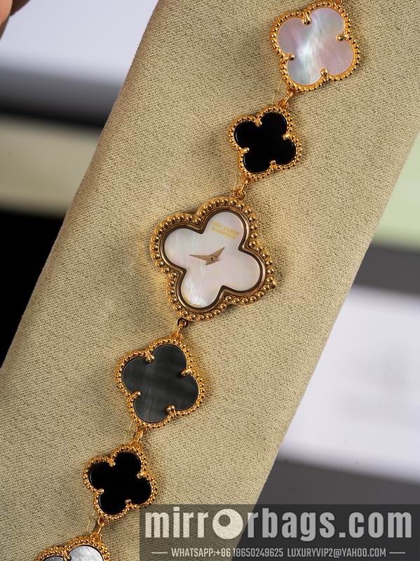 Van Cleef & Arpels 27mm 080605 Watch