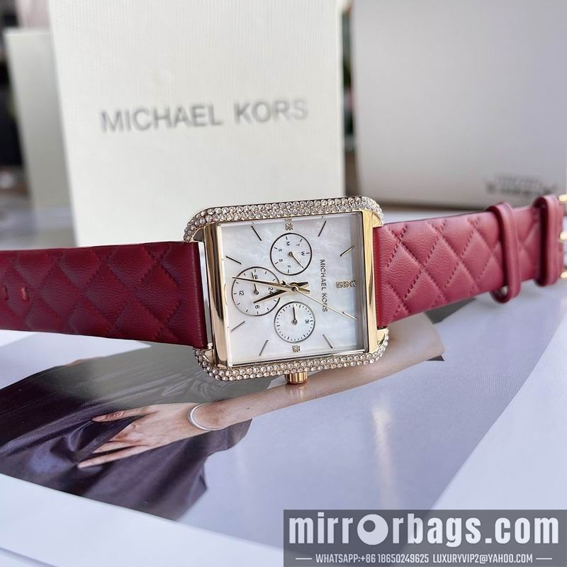 MK 37X32mm 101075 Watch