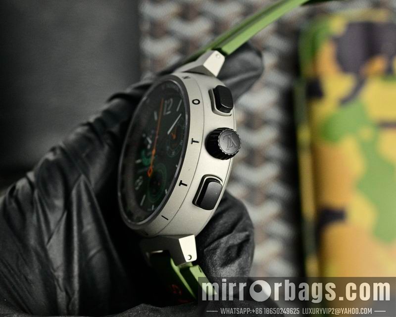LV 44mm 042407 Watch
