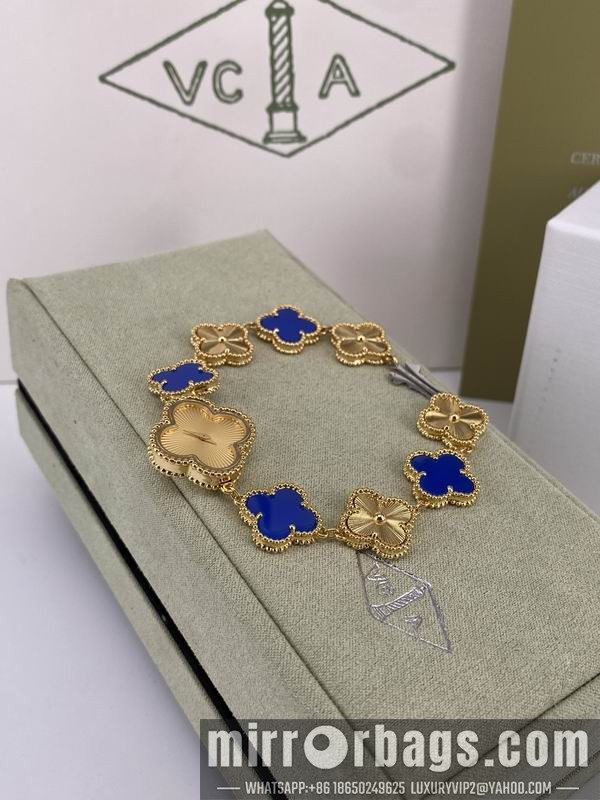 Van cleef & Arpels 22.4mm 010502 Watch