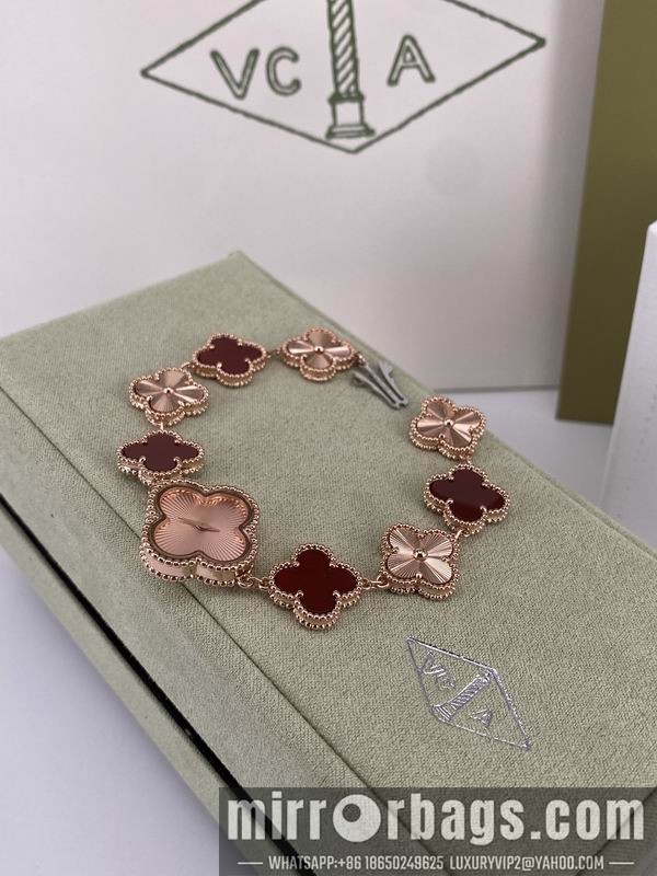Van cleef & Arpels 22.4mm 010502 Watch