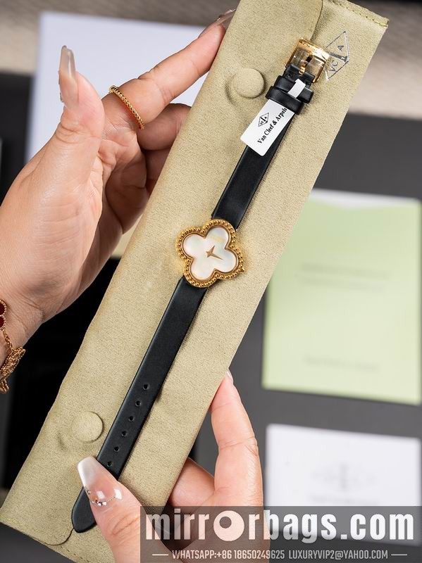 Van Cleef & Arpels 29.7mm 080606 Watch