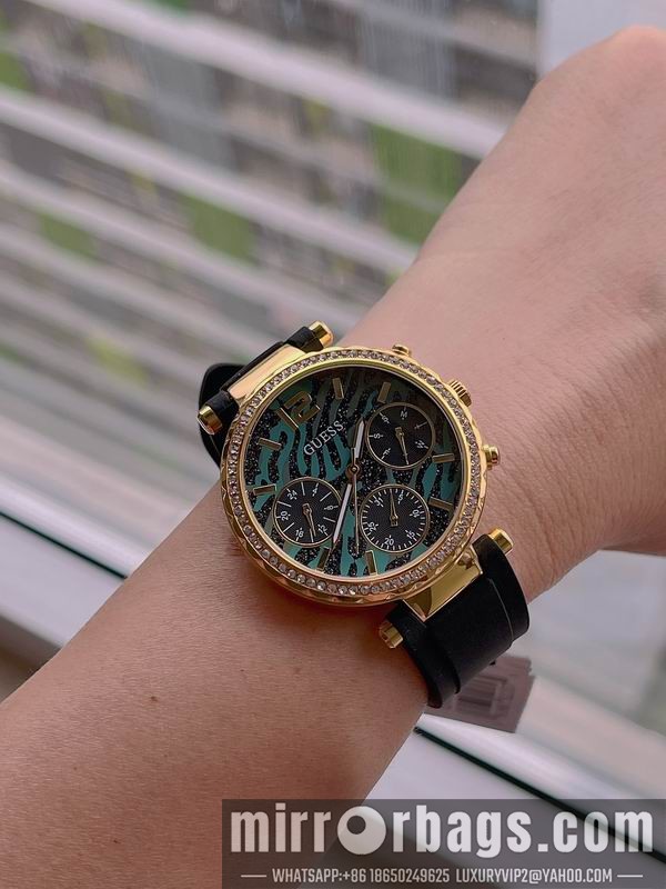 Guess watch 1010136 Watch