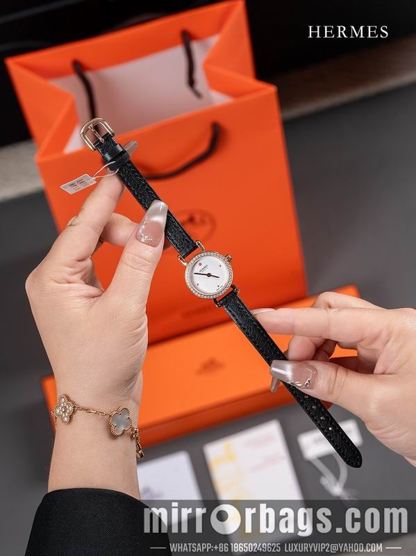 Hermes 21X18mm 052306 Watch