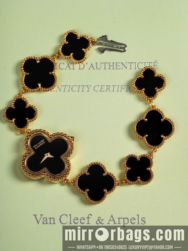Van Cleef & Arpels 27mm 080605 Watch