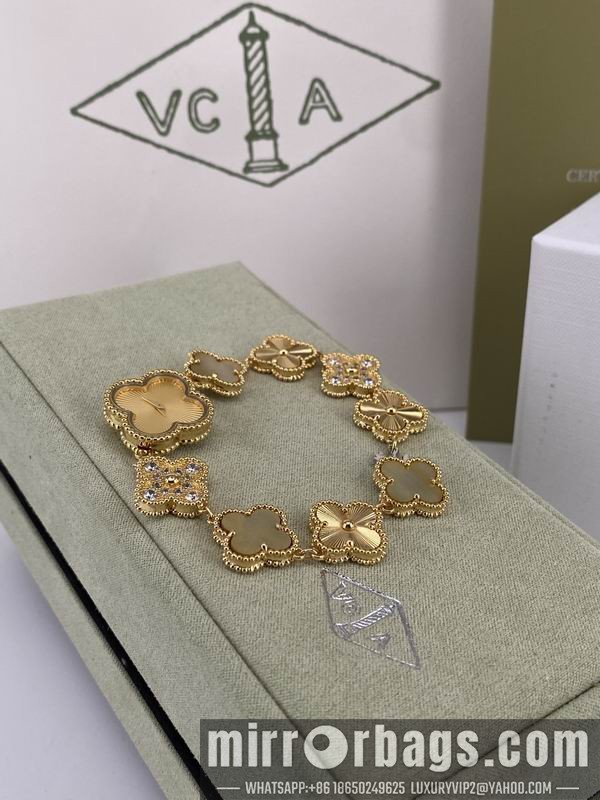 Van cleef & Arpels 22.4mm 010502 Watch