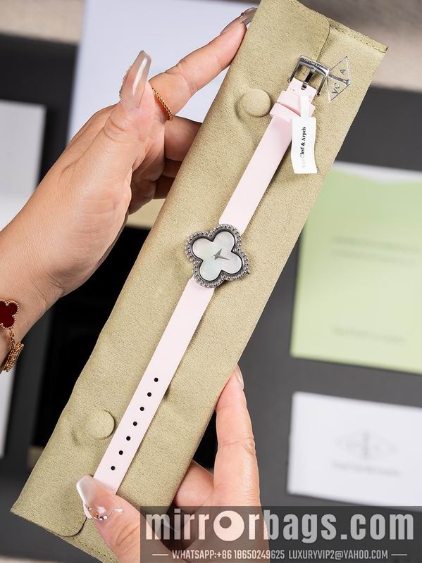 Van Cleef & Arpels 29.7mm 080606 Watch