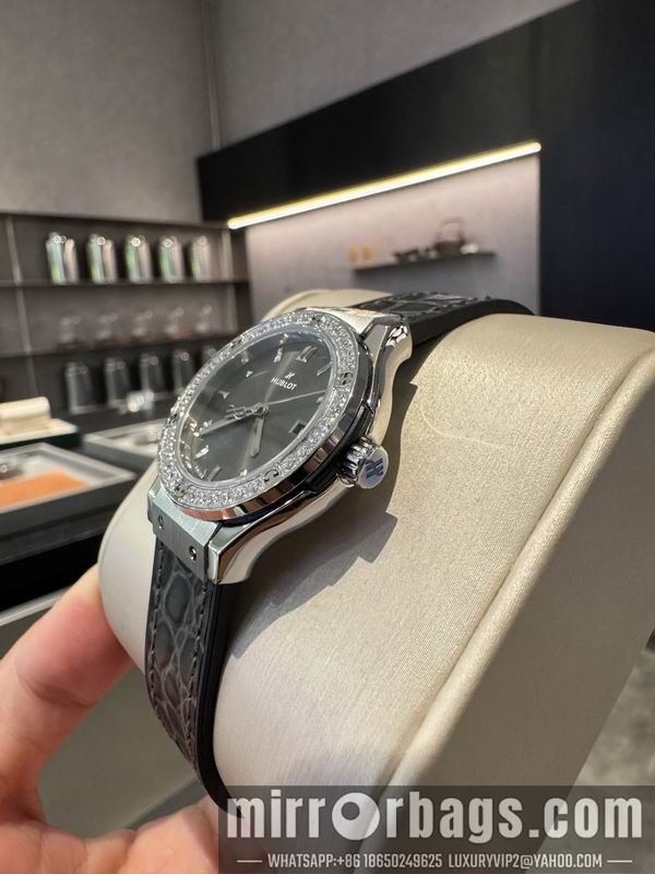 Hublot 29mm 101564 Watch