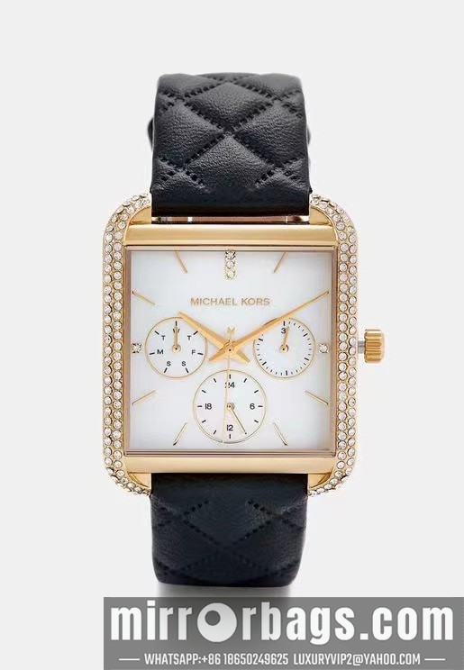 MK 37X32mm 101075 Watch