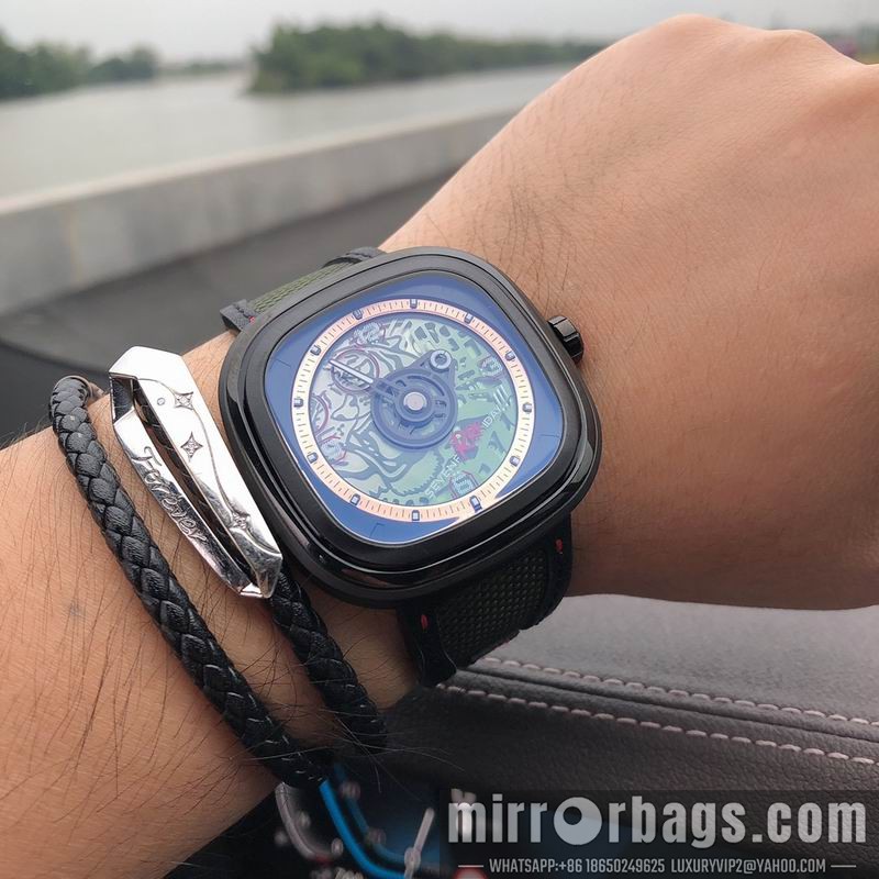 Seven Friday 45.6X45mm 090484 Watch