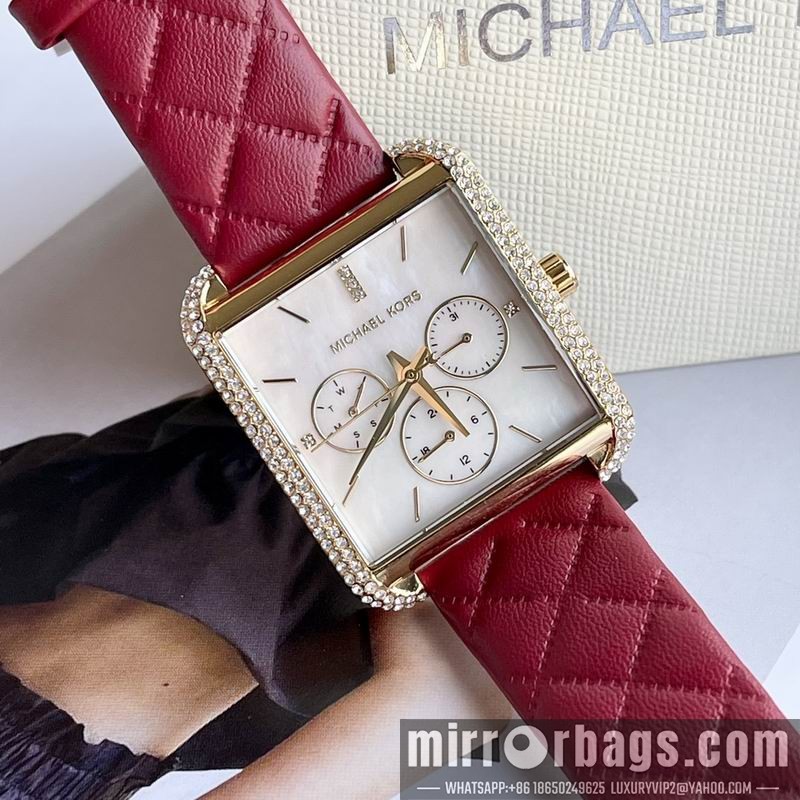 MK 37X32mm 101075 Watch