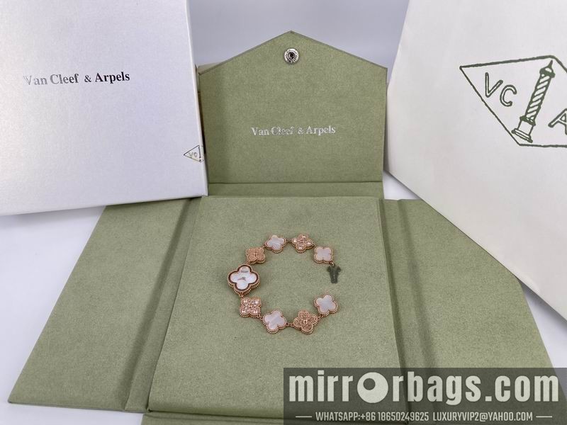 Van cleef & Arpels 22.4mm 010502 Watch