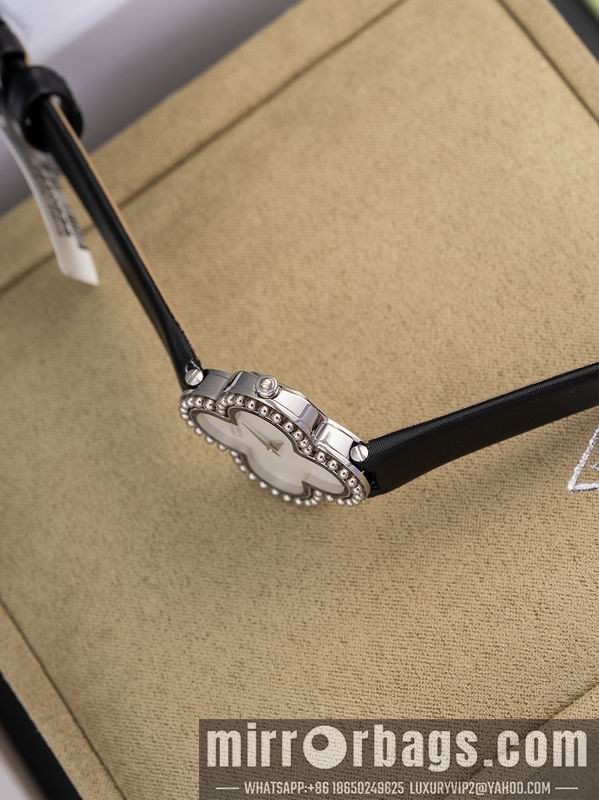 Van Cleef & Arpels 29.7mm 080606 Watch