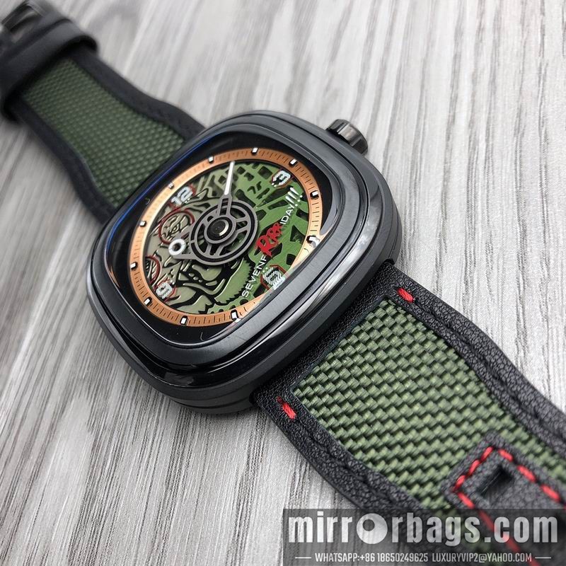 Seven Friday 45.6X45mm 090476 Watch
