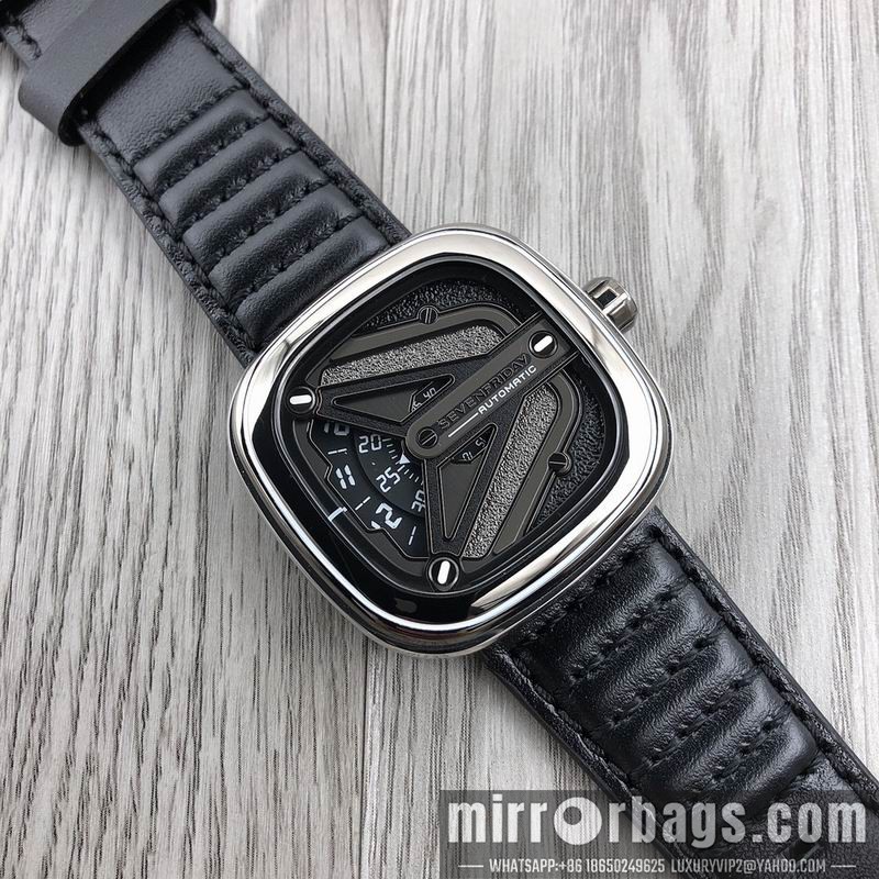 Seven Friday 47.6X47mm 090475 Watch