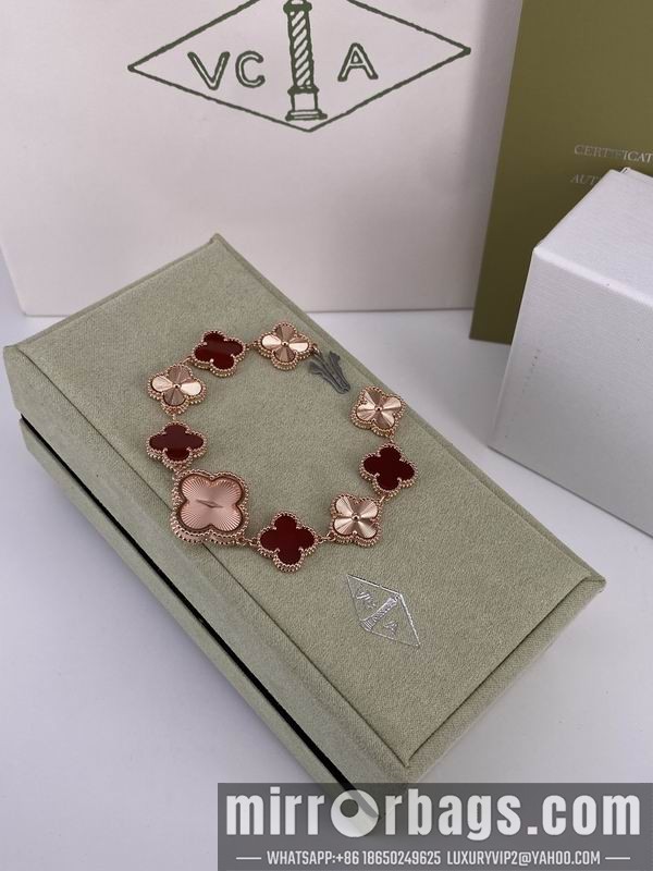 Van cleef & Arpels 22.4mm 010502 Watch