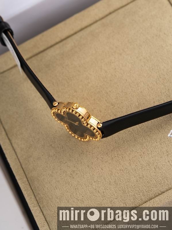 Van Cleef & Arpels 29.7mm 080606 Watch