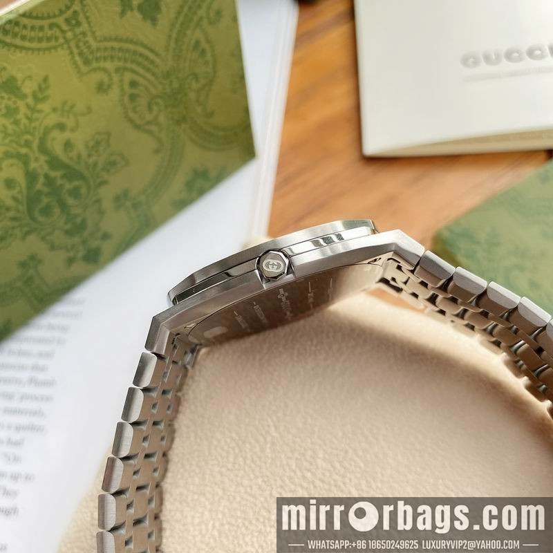 Gucci 38mm 091727 Watch