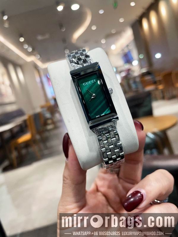 Gucci 35X17mm 101535 Watch