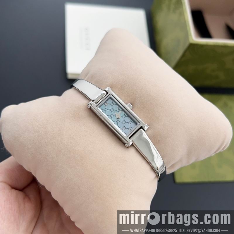 Gucci watch 110376 Watch