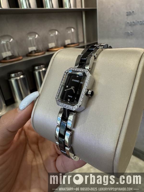 Chanel 21X26mm 101440 Watch