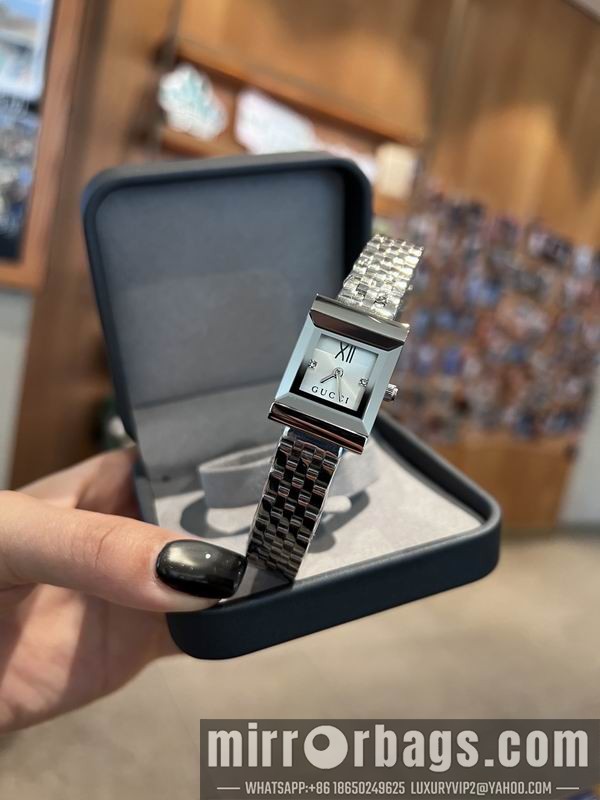 Gucci 21mm 042950 Watch