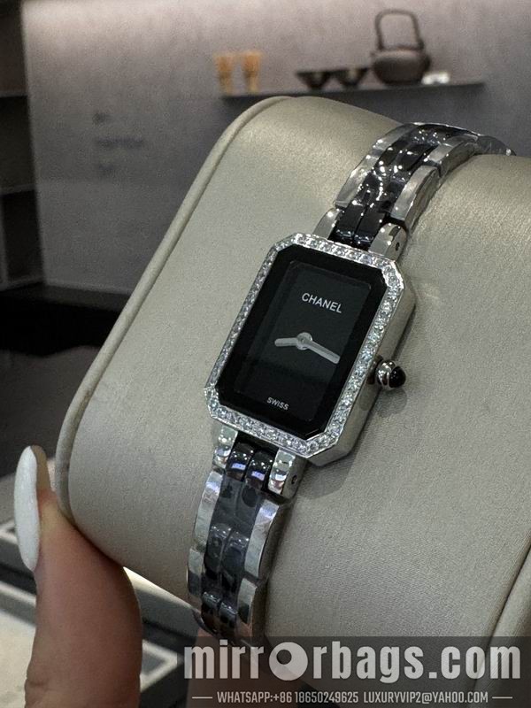 Chanel 21X26mm 101516 Watch
