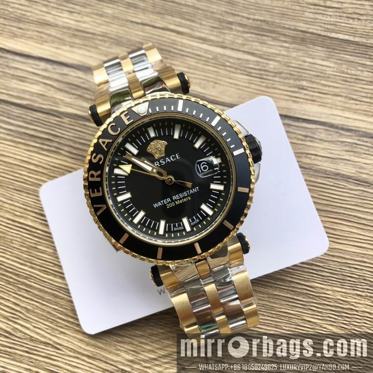 Versace men 46mm M03 Watch