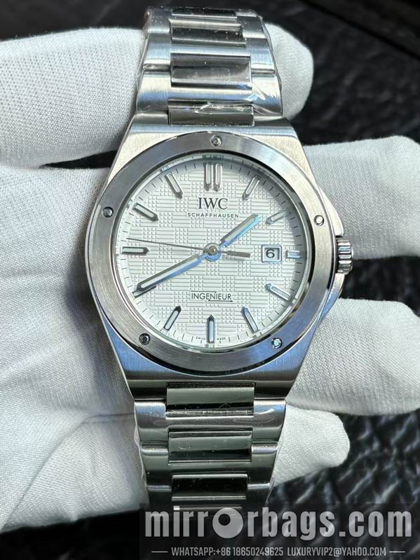 IWC 40mm 082247 Watch