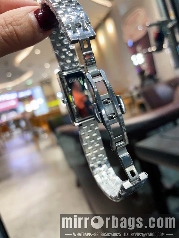 Gucci 35X17mm 091716 Watch
